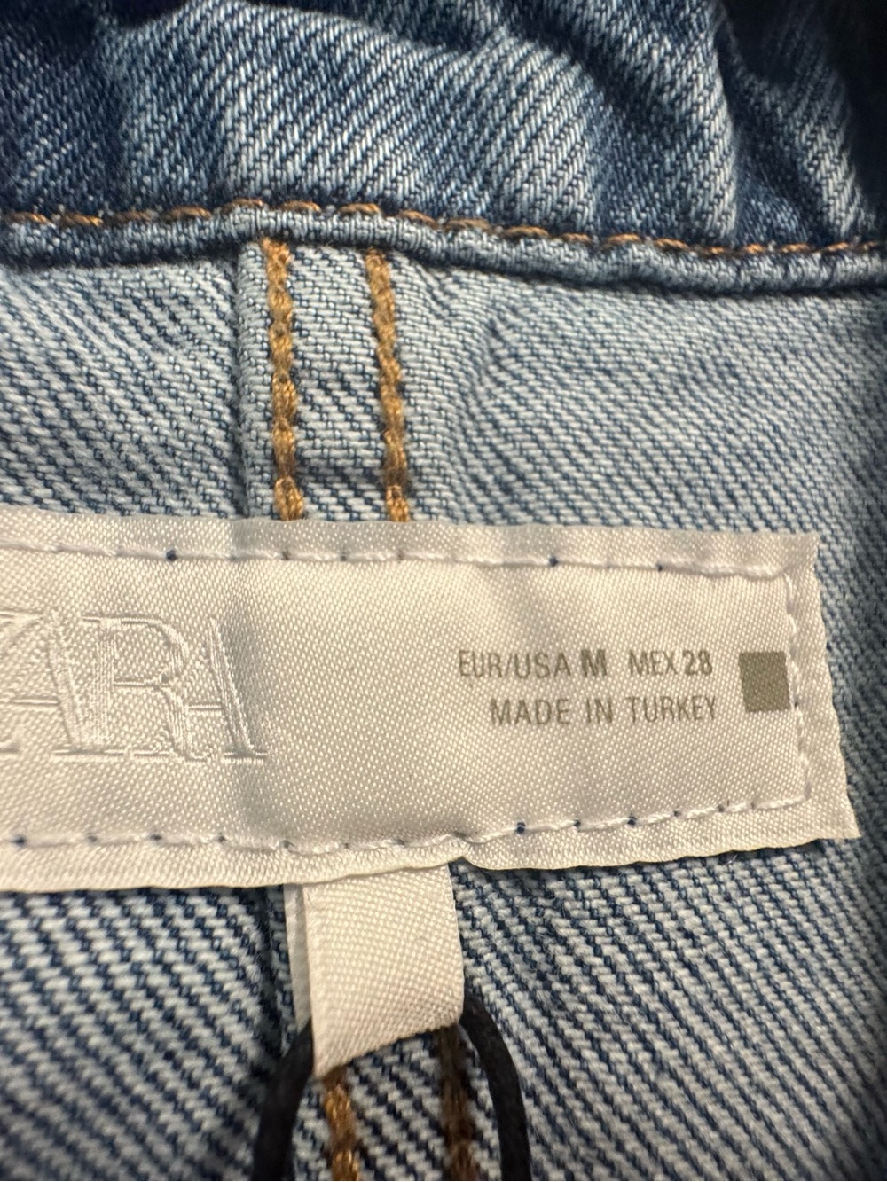 Zara Light Blue Denim Top with Contrast Stitching - Picture 3 of 6